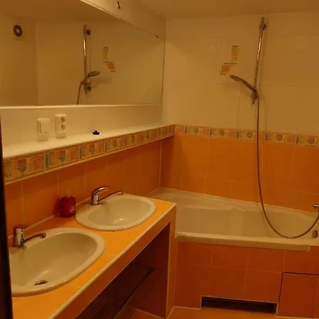 Fast Close By Centrum Levice